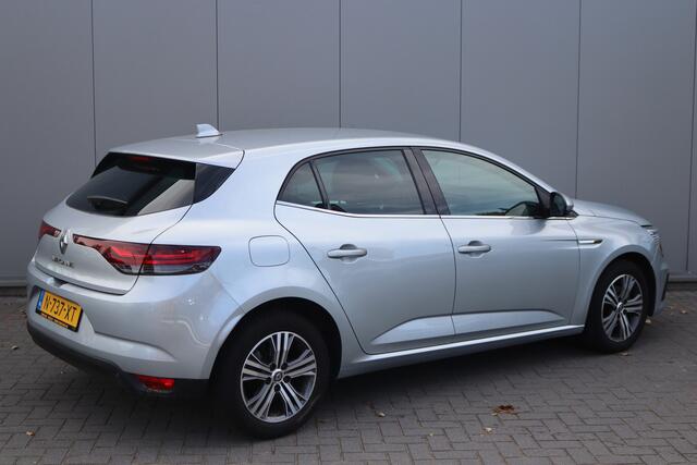 Renault MEGANE 1.3 TCe 140PK Automaat Intens Carplay-android/Parkeerhulp/Keyfree/Cruise-control