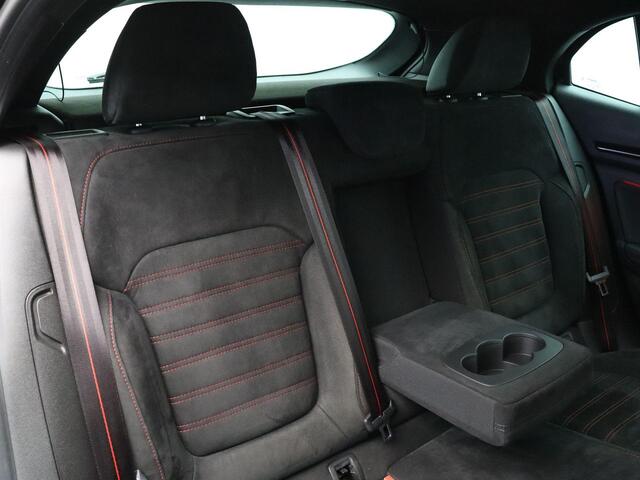 Renault MEGANE 1.8 TCe 300pk RS Trophy | Recaro Sportstoelen| Fujilight velgen | Dealer onderhouden | BOSE Audio | HUD |