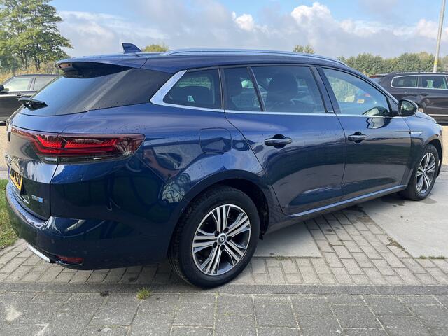 Renault MEGANE Estate 1.6 E-Tech Plug-In Hybrid 160 Intens / Automaat / Apple Carplay - Android Auto / Keyless / Climate / Keyless / Lane assist / 16'' LMV /
