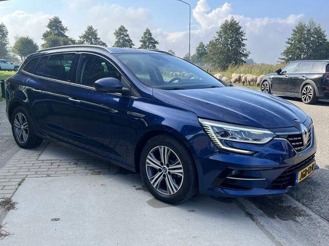 Renault MEGANE Estate 1.6 E-Tech Plug-In Hybrid 160 Intens / Automaat / Apple Carplay - Android Auto / Keyless / Climate / Keyless / Lane assist / 16'' LMV /
