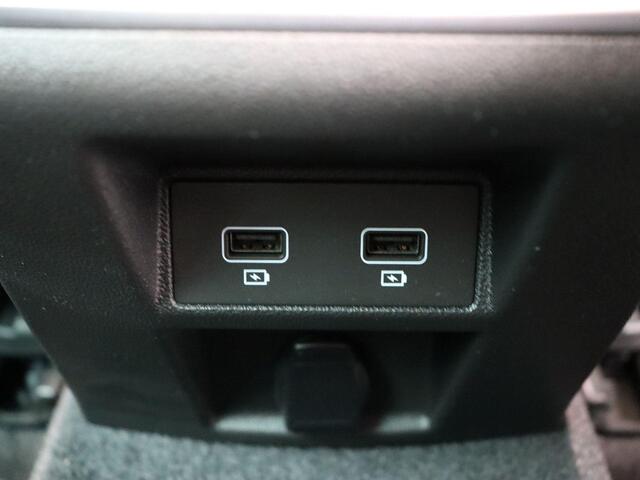 Renault MEGANE TCe 160pk R.S. Line | Head up display | Digitale cockpit | Parkeersensoren rondom | Trekhaak | Stoelverwarming |