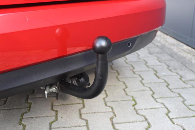 Renault MEGANE Estate 1.3 TCe 140 Techno | Incl. 12 maanden garantie | Trekhaak | Parkeersensoren | Achteruitrijcamera | Apple carplay/Android auto | Cruise control | Lichtmetalen velgen | Navigatie | Airco | Climate control | Bluetooth