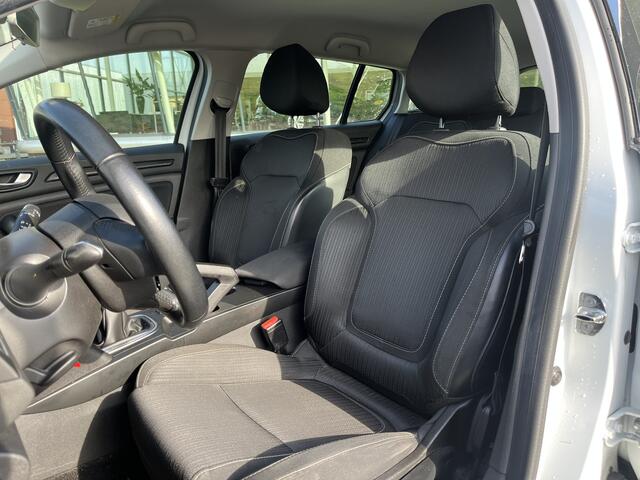 Renault MEGANE 1.5 Blue dCi Intens / Apple Carplay - Android Auto / Camera / Climate /