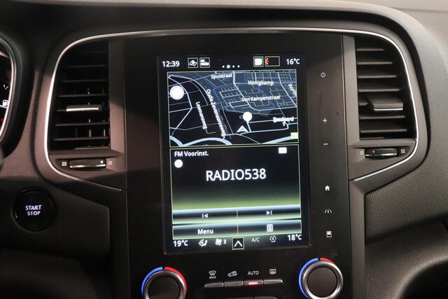 Renault MEGANE 1.3 TCe Bose | Camera | Automaat | BOSE audio | Navigatie | Trekhaak | Key-less | Climate control |