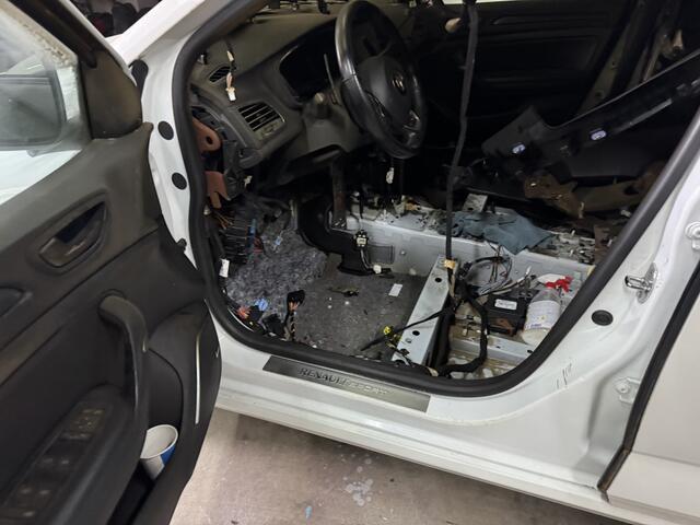 Renault MEGANE 1.6 TCe GT Automaat schade auto incl btw bpm