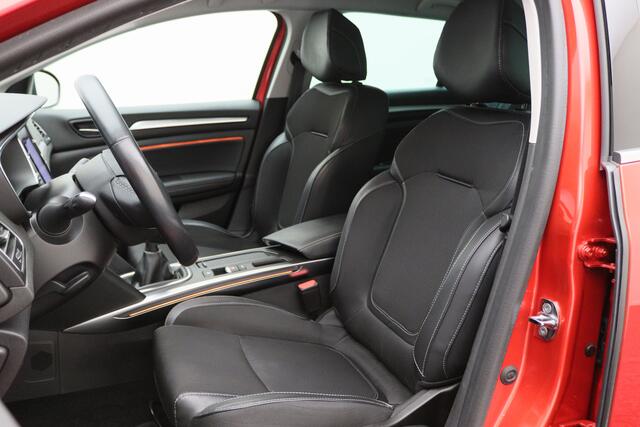 Renault MEGANE Estate 1.0 TCe Intens Camera, Head-Up, Apple Carplay, Keyless, Climate, DAB