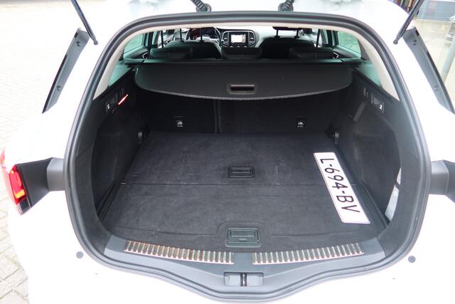 Renault MEGANE Estate 1.3 TCe 140PK Intens I TREKHAAK I PDC I CLIMA