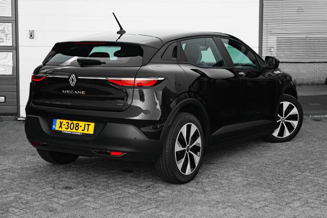 Renault MEGANE E-Tech EV60 130 PK Comfort Range Evolution ER | Automaat | Warmtepomp | Camera achter | 450 km actieradius | 16 % bijtelling over 30K > 60 mnd af nieuw | | incl. Bovag rijklaarpakket met 12 maanden garantie