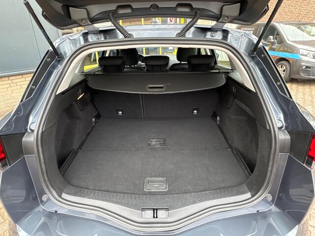 Renault MEGANE Estate 1.3 TCe 140 Equilibre 12 Maanden BOVAG garantie