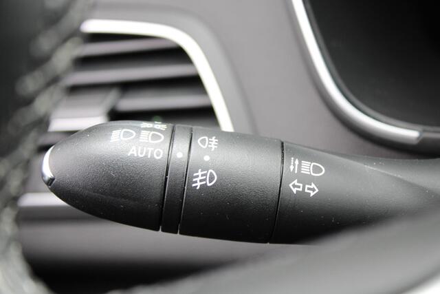 Renault MEGANE Estate 1.2 TCe Bose | BLIND SPOT | CAMERA | PARKEERSESNOREN V+A | CLIMATE CONTROL | CRUISE CONTROL | BLUETOOTH