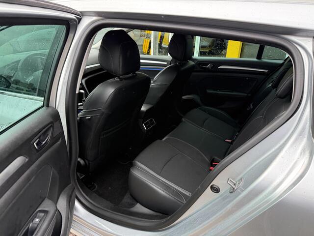 Renault MEGANE Estate 1.3 TCe 140 Techno | NAP | Navigatie | Stoel & stuur verwarming | Achteruitrijcamera | DAB | Key-less | Climate Control | LED |