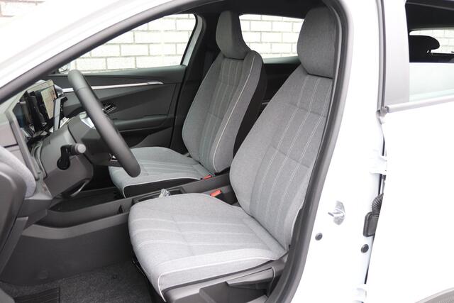 Renault MEGANE E-Tech Evolution 130pk 60 kWh Comfort Range | Stoel + Stuurverwarming | Navigatie | Parkeersensoren V + A |