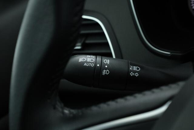 Renault MEGANE Estate 1.3 TCe Limited | Automaat | Navi | Camera | Apple CarPlay | All Seasons | Park Assist