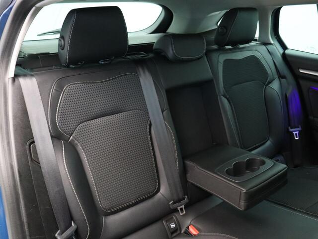 Renault MEGANE Estate 130pk TCe Bose | Panorama dak | Bose | Trekhaak | Pack Easy Park Assist | Navigatie |