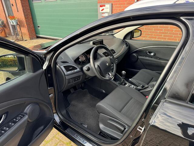 Renault MEGANE Estate 1.2 TCe Limited NAVI PDC TREKHAAK CRUISE LMV LED 2E EIGENAAR, NAP! COMPLEET BOEKJES + 2 SLEUTELS