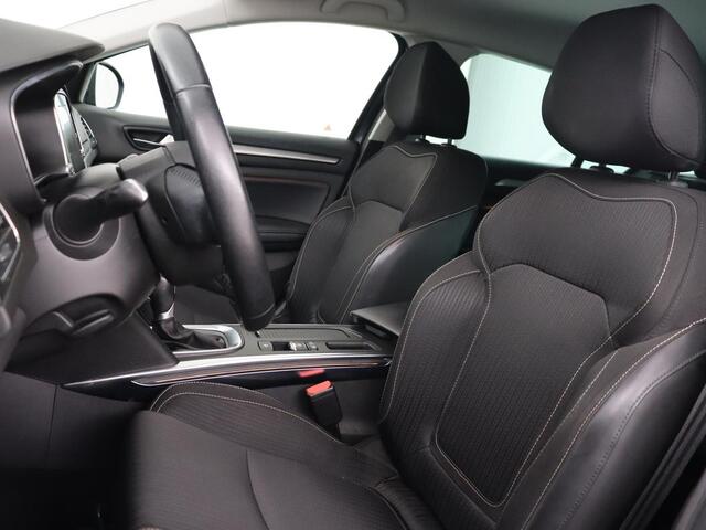 Renault MEGANE 1.3 TCe Limited | Automaat | Camera | Carplay | Navigatie | Keyless | Climate control | Bluetooth | 17'' | Cruise control
