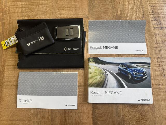 Renault MEGANE 1.2 TCe Bose | Nieuw binnen | Rijk uitgevoerd!