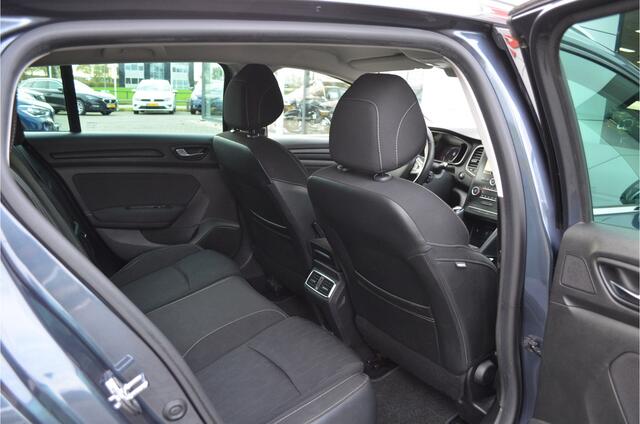 Renault MEGANE Estate 1.5 dCi Eco2 Limited Clima Navi Carplay Led Trekhaak Lmv Cruise Control