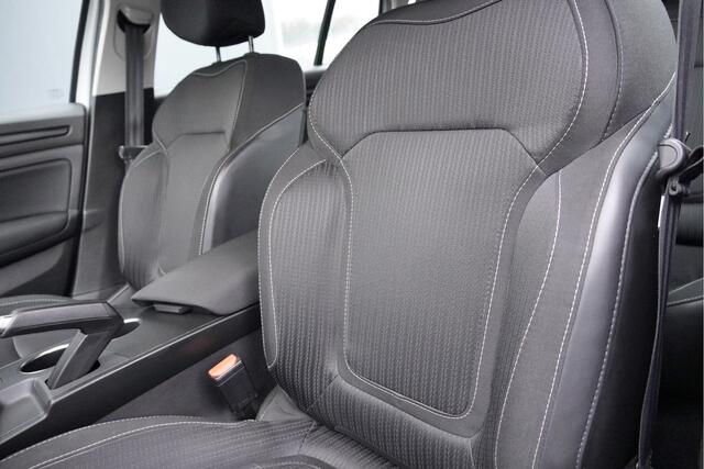 Renault MEGANE Estate 1.3 TCe Zen BJ2020 Led | Pdc | Navi | Trekhaak | App-Connect | Climate control | Cruise control | Getint glas