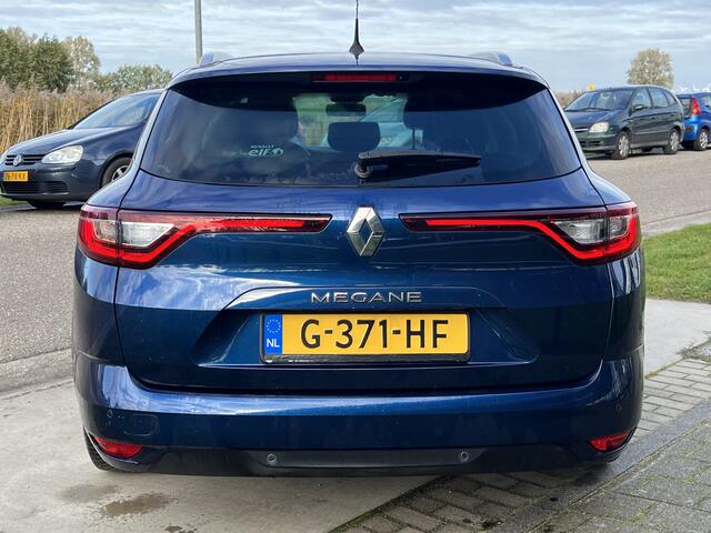 Renault MEGANE Estate 1.3 TCe 140 PK Limited / Apple Carplay - Android Auto / Keyless / Parkeerksensoren. Achter / 16'' LMV /