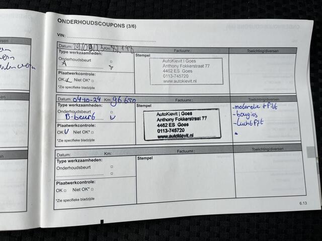 Renault MEGANE Estate 1.2 TCe Bose / Dealer onderhouden / Camera / Trekhaak /