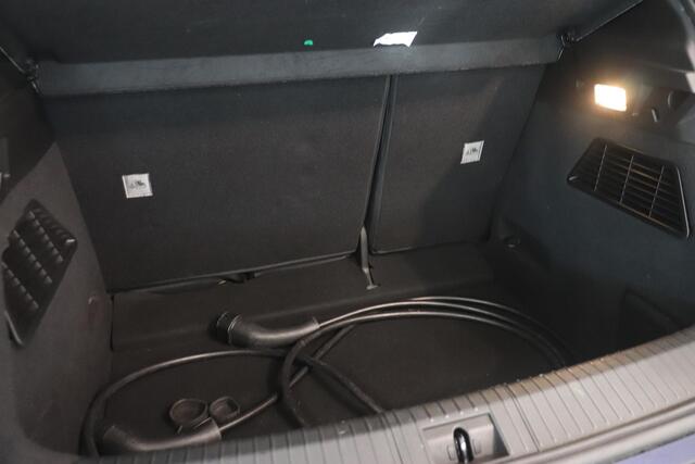 Renault MEGANE E-Tech EV60 Optimum Charge Iconic | Lederen bekleding | Harman Kardon | 360° Camera | Stuur & stoelverwarming | Adaptieve cruise control |