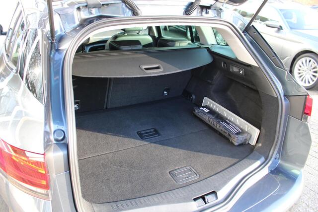 Renault MEGANE Estate 1.3 TCe 140 Techno | Trekhaak | Achteruitrij camera | Climate control