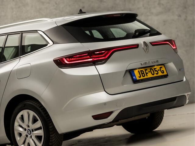 Renault MEGANE Estate 1.6 E-Tech Plug-In Hybrid Sport 160Pk Automaat (VIRTUAL COCKPIT, APPLE CARPLAY, GROOT NAVI, LED KOPLAMPEN, SPORTSTOELEN, PARKEERSENSOREN, CRUISE, NIEUWE APK, NIEUWSTAAT)