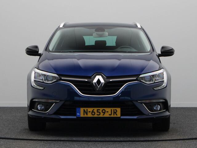 Renault MEGANE Estate TCe 140pk Limited | Stoelverwarming | 1700kg geremd | Dealer onderhouden | Navigatie |