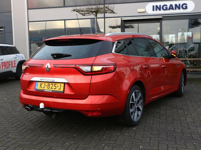 Renault MEGANE Estate 1.2 TCe Bose 132 PK TREKHAAK VOL OPTIES 105144 KM NAP