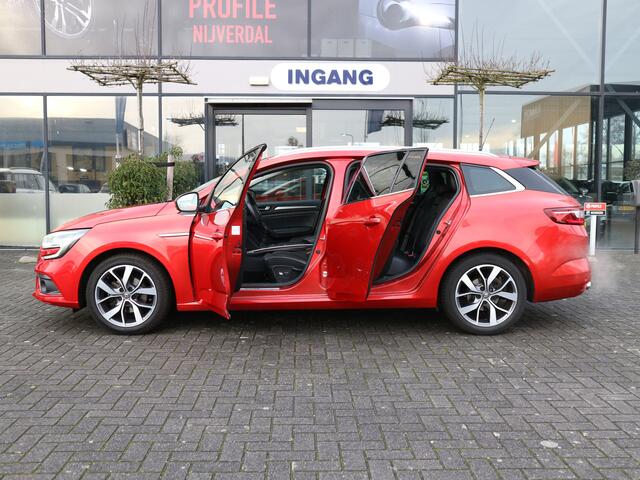 Renault MEGANE Estate 1.2 TCe Bose 132 PK TREKHAAK VOL OPTIES 105144 KM NAP