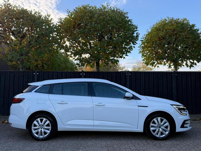 Renault MEGANE Estate 1.6 E-Tech Plug-In Hybrid 160 Business Zen