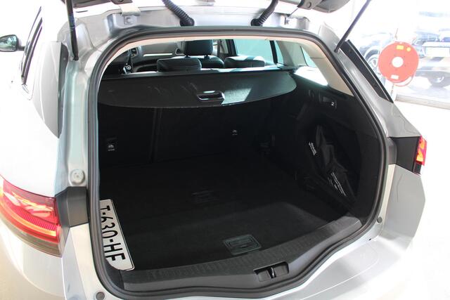 Renault MEGANE Estate 1.3 TCe 140 Techno | Trekhaak | Camera achter | Parkeersensoren voor en achter