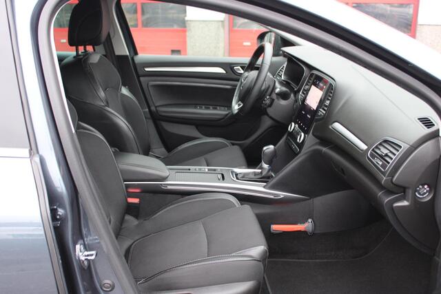 Renault MEGANE Estate 1.6 E-Tech Plug-In Hyb. 160 Techno Trekhaak/Dodehoek/Head up