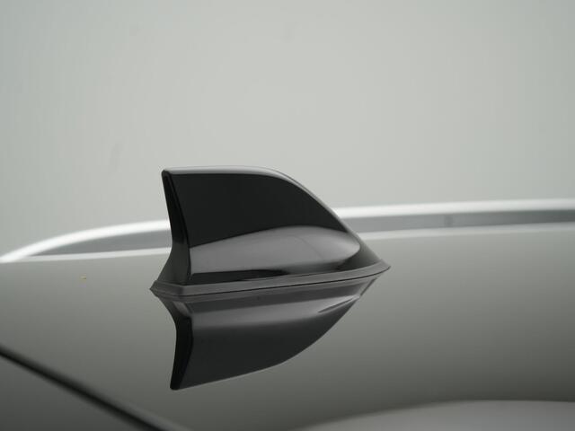 Renault MEGANE Estate TCe 140 Techno - RIJKLAARPRIJS - All Seasonbanden - Achteruitrijcamera - Trekhaak - Dealeronderhouden