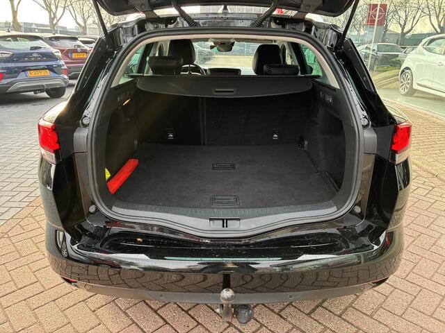 Renault MEGANE Estate 1.3 TCe 140 Techno | Trekhaak | Navigatie | Apple CarPlay / Android Auto | Achteruitrijcamera |