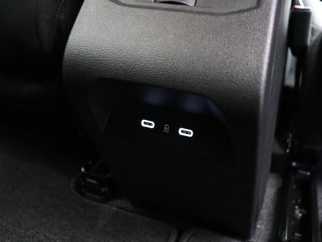 Renault MEGANE E-Tech comfort range techno 60 kWh | Stoel en Stuurverwarming | Harman Kardon audio | Dodehoek detectie | 360 graden camera |