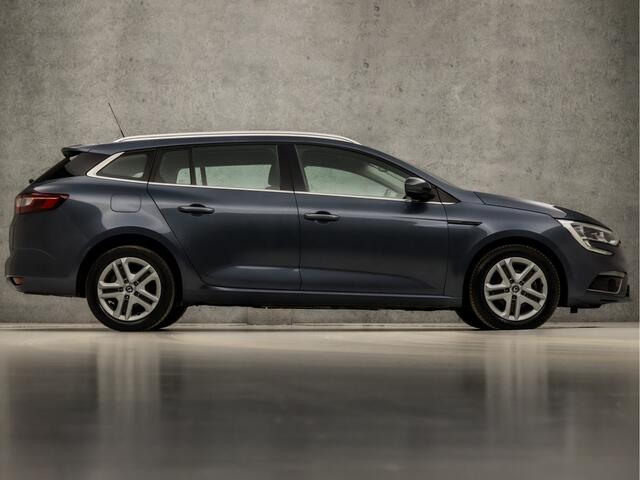 Renault MEGANE Estate 1.2 TCe Sport Automaat (APPLE CARPLAY, NAVIGATIE, CLIMATE, KEYLESS, STOELVERWARMING, SPORTSTOELEN, PARKEERSENSOREN, CRUISE, LM VELGEN, NIEUWSTAAT)