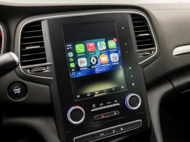 Renault MEGANE Estate 1.2 TCe Bose Sport (APPLE CARPLAY, GROOT NAVI, BOSE AUDIO, LEDER, CAMERA, KEYLESS, SFEERVERLICHTING, SPORTSTOELEN, TREKHAAK, GETINT GLAS, LM VELGEN, NIEUWSTAAT)