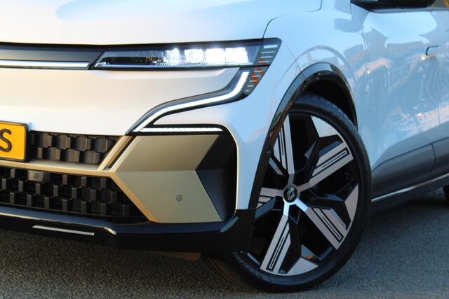Renault MEGANE E-Tech EV60 Optimum Charge Iconic | Stoelverwarming | Leder