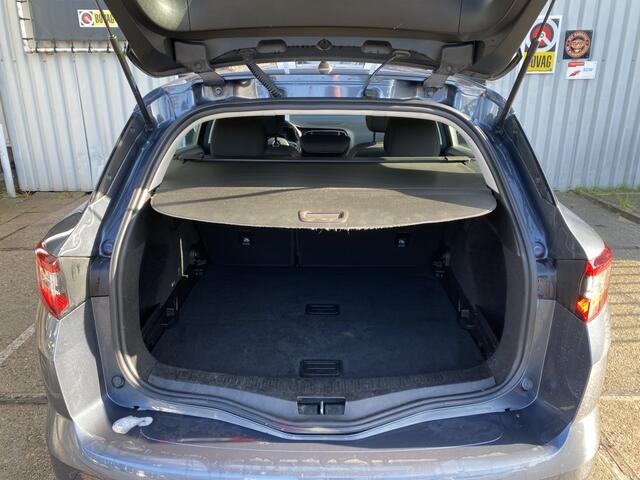 Renault MEGANE Estate 1.2 TCe Life