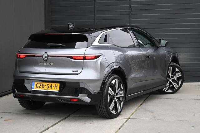 Renault MEGANE E-Tech comfort range iconic 60 kWh | HARMAN/KARDON | 360 CAMERA | STUUR/STOELVERWARMING | LEDER | ADAPT. CRUISE CONTROL | CLIMATE CONTROL | PDC | LMV