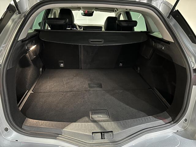 Renault MEGANE Estate 1.3 TCe 140 Techno | Navigatie | Achteruitrijcamera | Cruise control