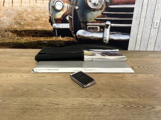 Renault MEGANE 1.2 TCe Bose ADAPT CRUISE HUD CAMERA PARK ASSIST HALF LEER LED NAVI ECC TREKHAAK