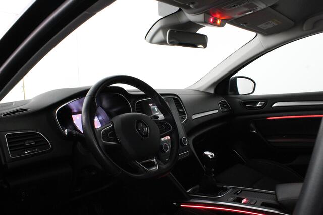 Renault MEGANE Estate 1.3 TCe Limited Trekhaak/Camera/All season banden/parkeersensoren voor en achter