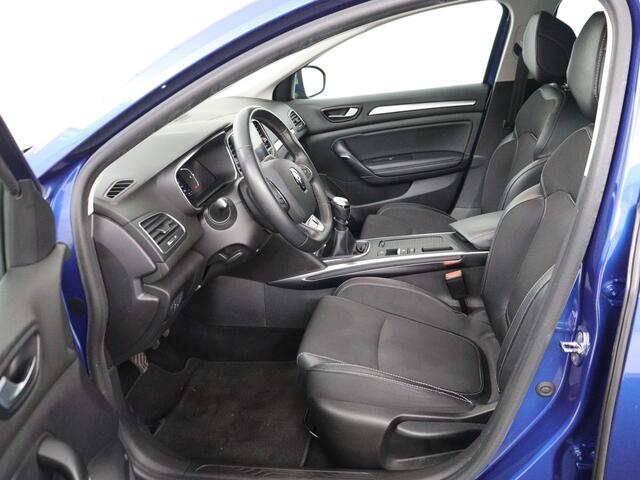 Renault MEGANE 1.3 TCe Intens | Trekhaak | Carplay | Keyless | Navigatie | Full LED | Parkeerhulp | Climate control | Bluetooth | Cruise control