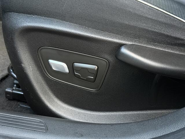 Renault MEGANE 1.2 TCe Bose | Massage | Keyless | Navigatie | Camera | Bluetooth | PDC V+A | RIJKLAARPRIJS INCL 12 MAANDEN GARANTIE EN BEURT