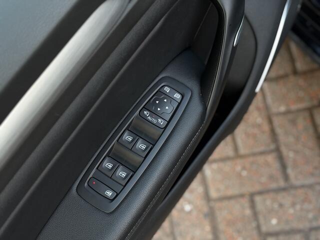 Renault MEGANE 1.2 TCe Bose | Massage | Keyless | Navigatie | Camera | Bluetooth | PDC V+A | RIJKLAARPRIJS INCL 12 MAANDEN GARANTIE EN BEURT