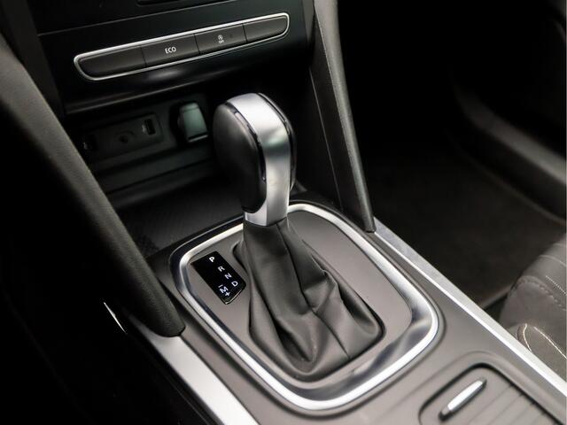 Renault MEGANE Estate 1.3 TCe Sport 141Pk Automaat (VIRTUAL COCKPIT, APPLE CARPLAY, NAVIGATIE, KEYLESS, SPORTSTOELEN, GETINT GLAS, TREKHAAK, CRUISE, NIEUWSTAAT)