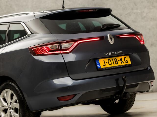 Renault MEGANE Estate 1.3 TCe Sport 141Pk Automaat (VIRTUAL COCKPIT, APPLE CARPLAY, NAVIGATIE, KEYLESS, SPORTSTOELEN, GETINT GLAS, TREKHAAK, CRUISE, NIEUWSTAAT)